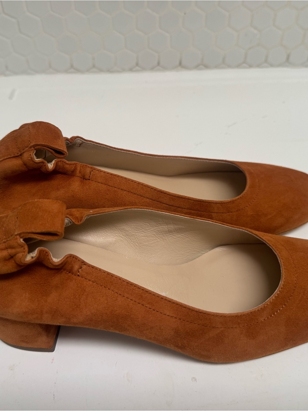 Everlane Cognac Suede Block Heel Pumps Made in Italy - Picture 15 of 16